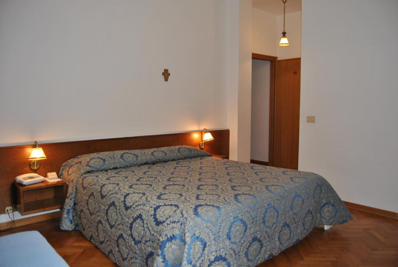 Hotel Archimede Reggello Quarto foto